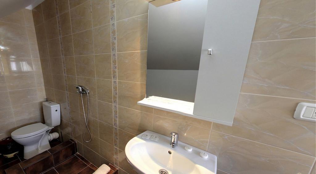 La Storia Guest House Piteşti Værelse billede