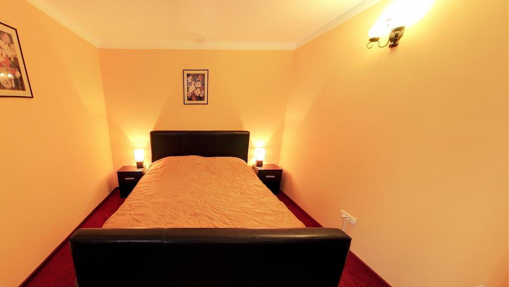 La Storia Guest House Piteşti Eksteriør billede