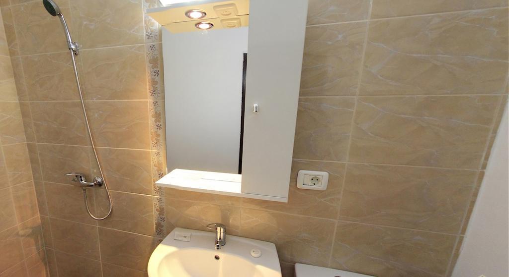 La Storia Guest House Piteşti Eksteriør billede