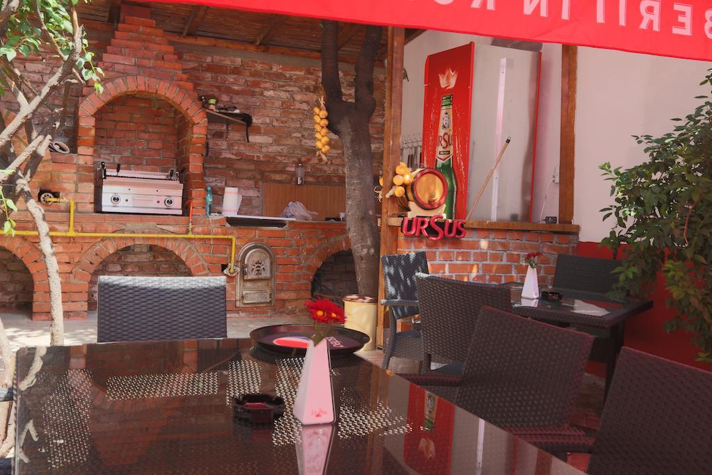 La Storia Guest House Piteşti Eksteriør billede
